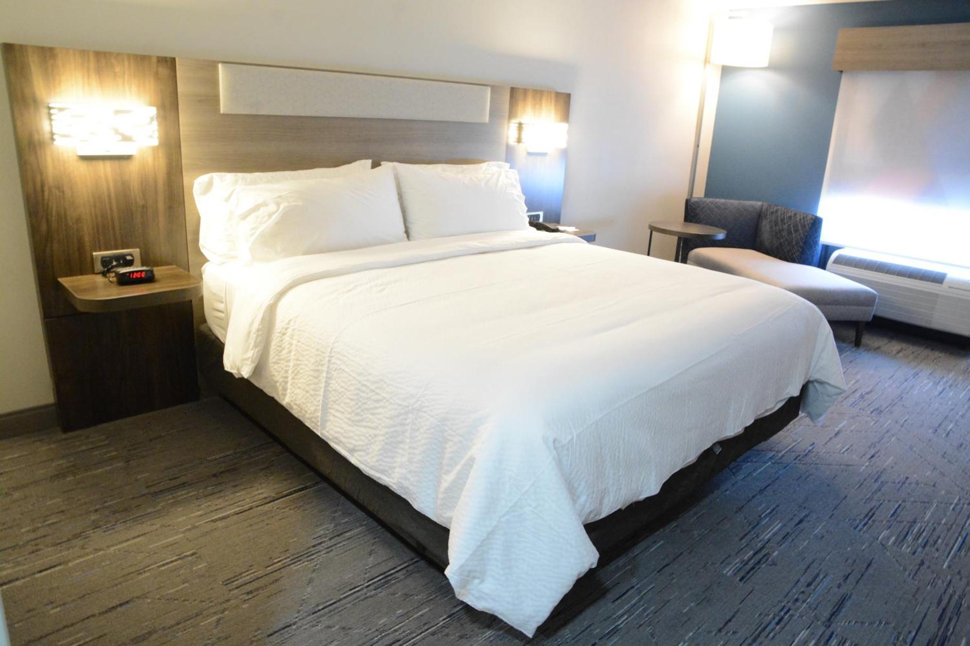 Holiday Inn Express Hotel & Suites Cincinnati Southeast Newport By Ihg Bellevue Exterior foto