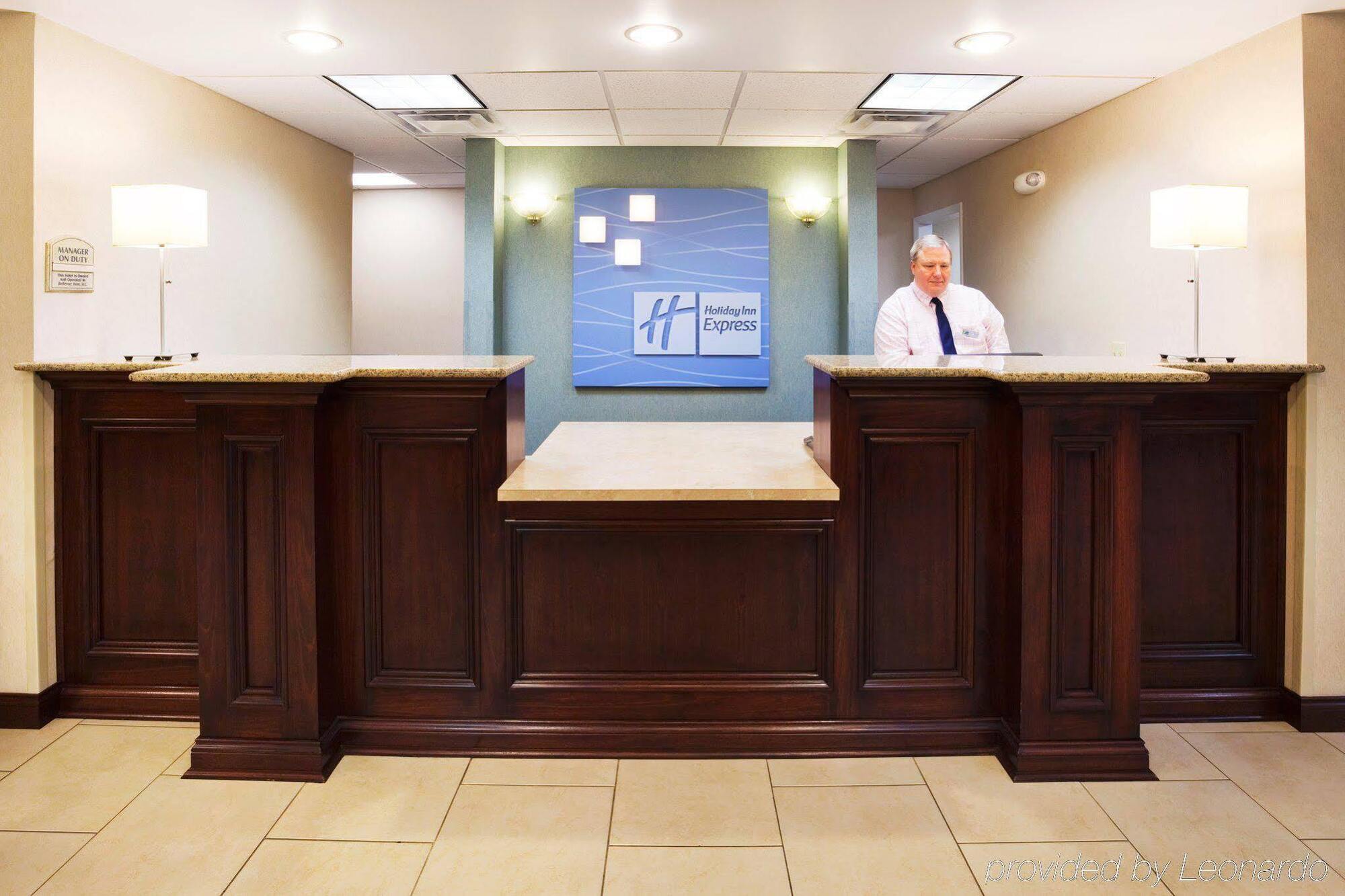 Holiday Inn Express Hotel & Suites Cincinnati Southeast Newport By Ihg Bellevue Exterior foto