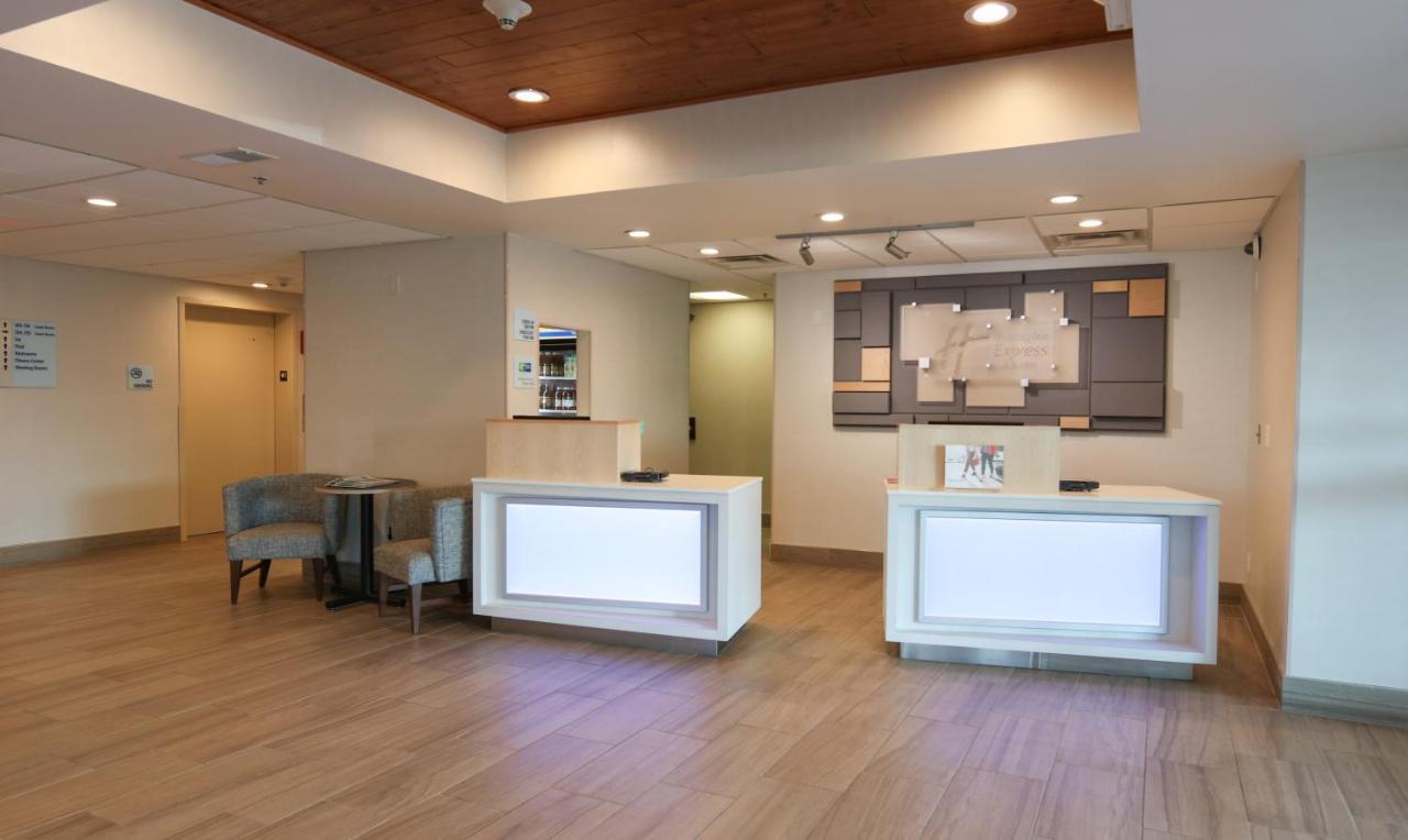 Holiday Inn Express Hotel & Suites Cincinnati Southeast Newport By Ihg Bellevue Exterior foto